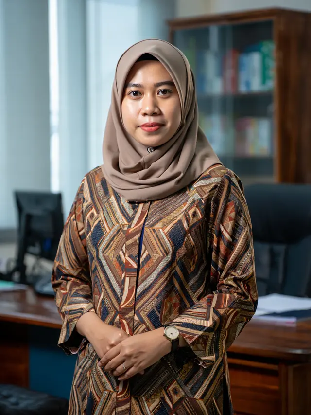 Tunik Batik dengan Motif Geometris (Foto: Reve Art AI)