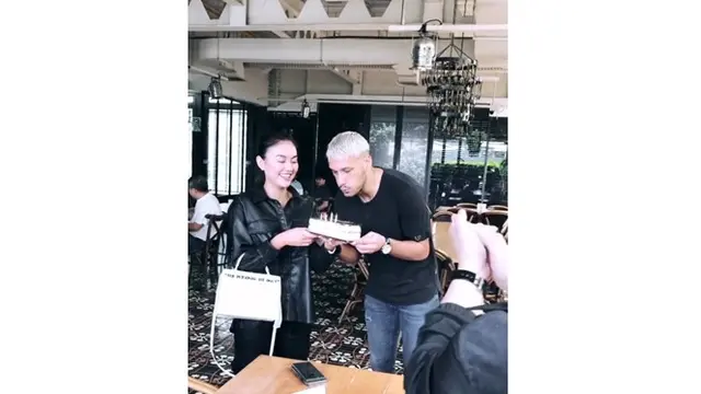 Diisukan Putus, Ini 6 Momen Kebersamaan Agnez Mo dengan Raphael Maitimo
