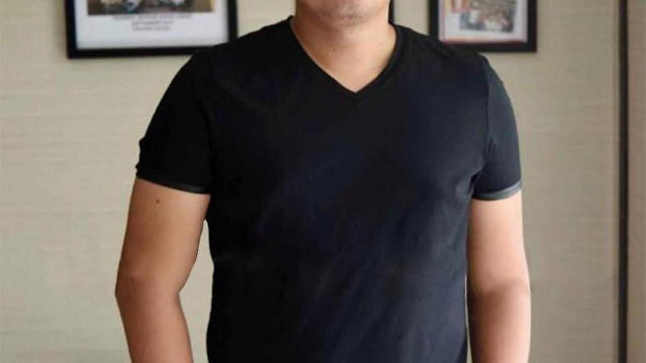 Bernyanyi di Tengah Debat Pilbup Pemalang 2024, Ini Profil Vicky Prasetyo yang Selalu Jadi Sorotan