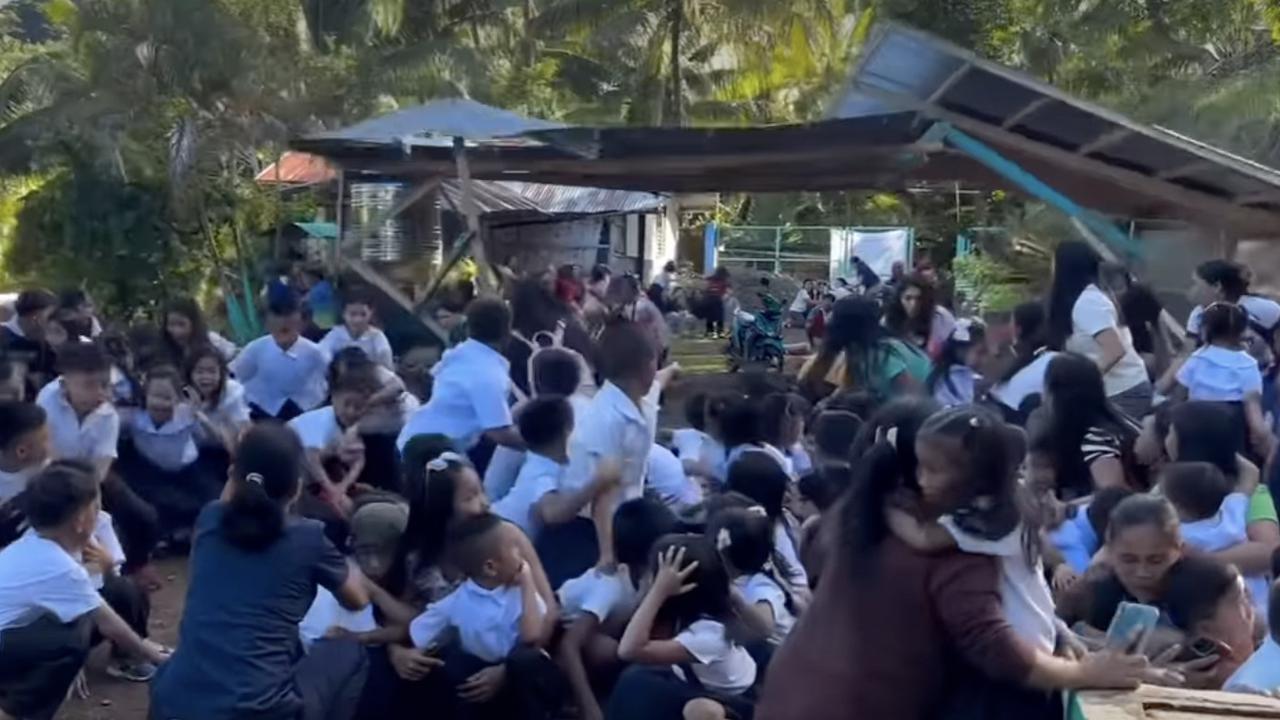 Detik-Detik Gempa M7,7 Mengguncang Filipina, Puluhan Siswa SD dan Guru Panik hingga Atap Roboh