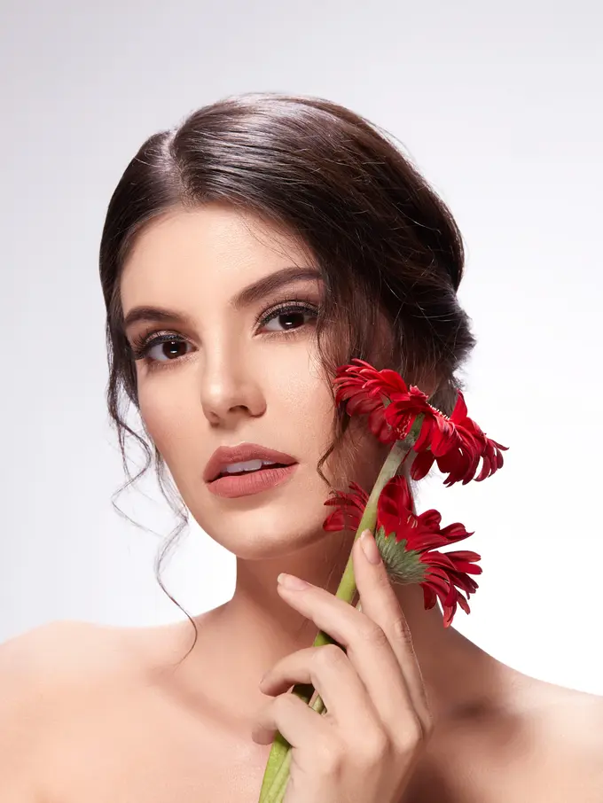 Cara Tepat Merawat Bibir dengan Lip Matte untuk Cegah Penuaan Dini