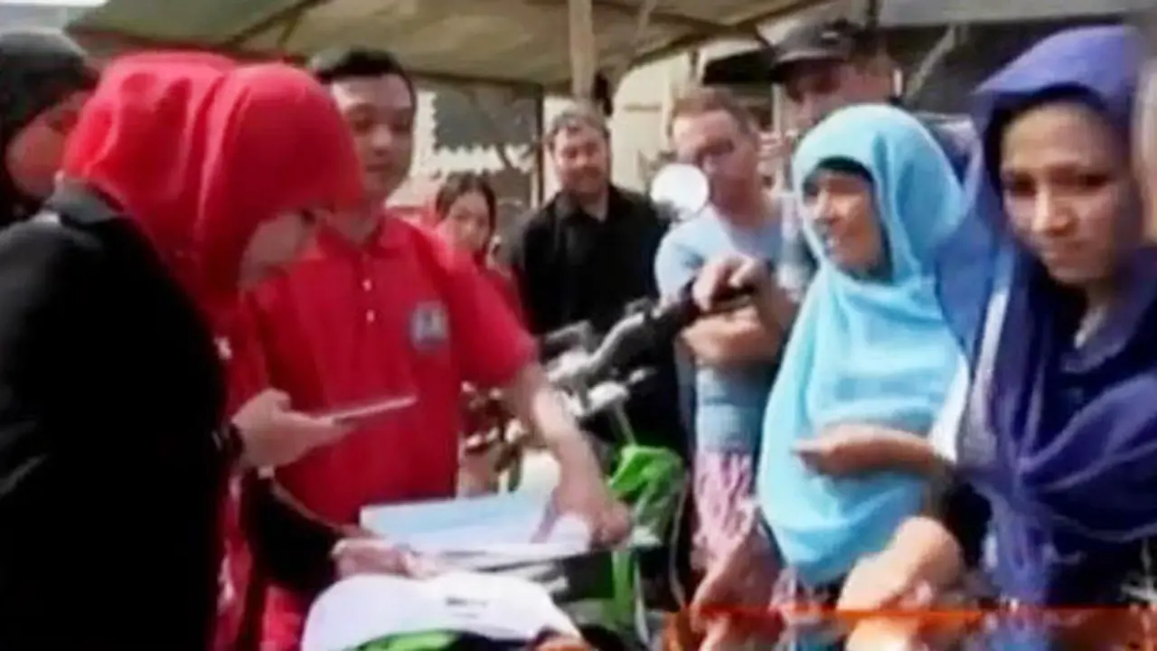 Razia Imigran Ilegal hingga Festival Palang Pintu ke-11