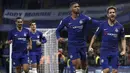 Gelandang Chelsea, Cesc Fabregas, melakukan selebrasi usai membobol gawang Derby County pada Piala Liga Inggris di Stadion Stamford Bridge, Kamis (1/112018). Chelsea menang 3-2 atas Derby County. (AP/Nick Potts)