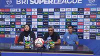 Pelatih Malut United, Hendri Susilo. (Bola.com/Ana Dewi)