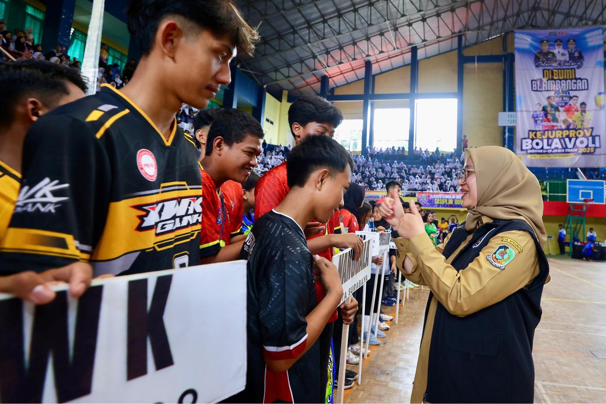 Bupati Ipuk Buka Kejurprov Voli U-19 di Banyuwangi