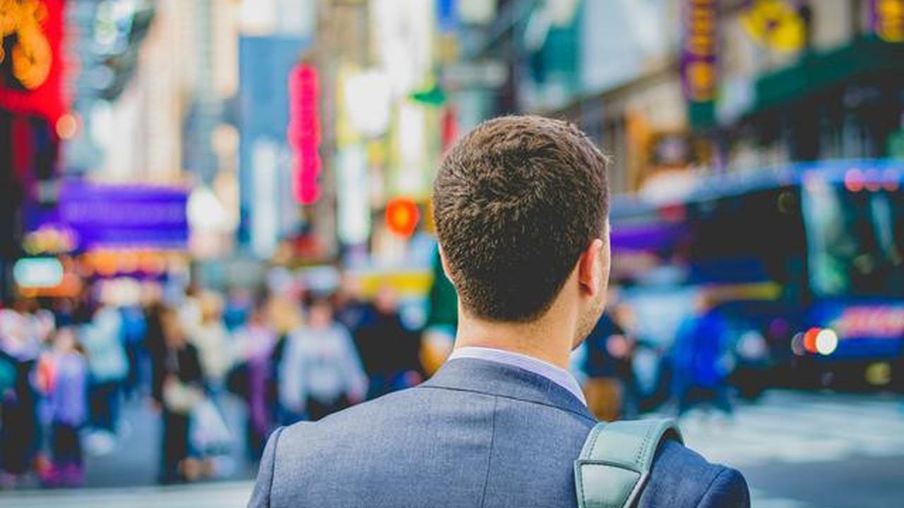 Kenapa Orang yang Pendiam Sering Diremehkan di Kantor? Ini Cara Memahami dan Mengatasinya