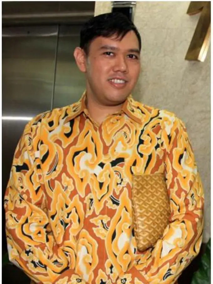 Bicara Soal LGBT, Tas 'Unyu' Anggota DPR Buat Netizen Gagal Fokus