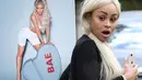 Kim Kardashian merilis nama-nama selebriti yang menjadi musuhnya. Uniknya, ia malah memberikan hadiah Valentine untuk mereka. Blac Chyna adalah salah satunya. (Miss Petite Nigeria)
