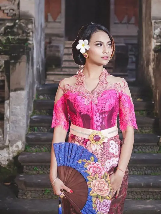 (Instagram/vanessaangelofficial)