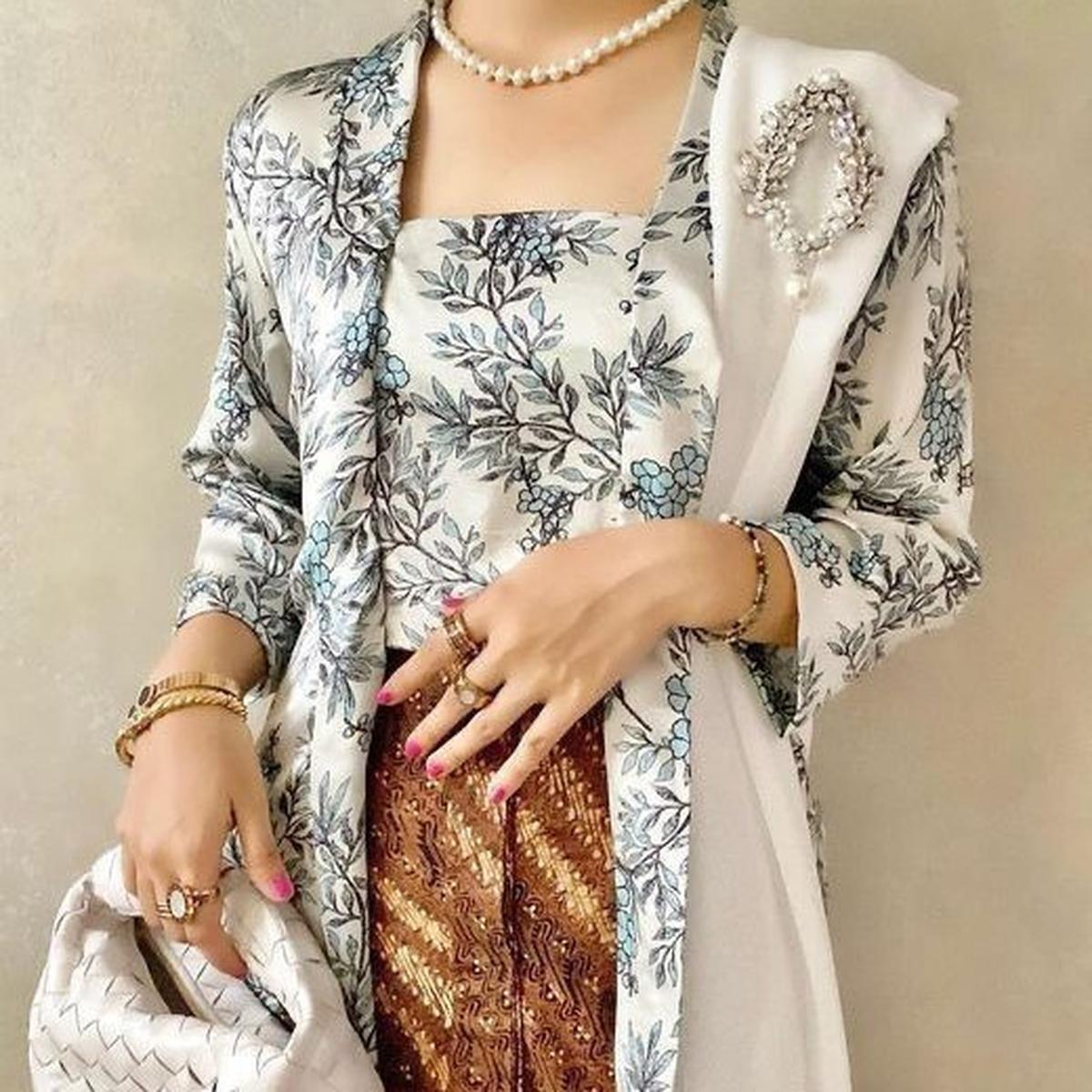 Ilustrasi Kebaya Modern Untuk Lebaran (©Pinterest)