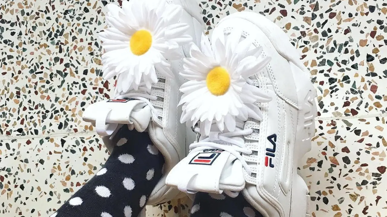 [Bintang] Ugly Sneakers Sedang Happening, Kamu Suka dengan Tren Ini?