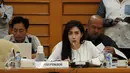 Ketua Pansus Angket Pelindo II, Rieke Diah Pitaloka memimpin langsung sidang lanjutan di Gedung DPR Jakarta, Rabu (25/11/2015). Sidang meminta keterangan dari Dirut JICT, Dani Rusli dan Wakil Dirut JICT, Riza Erivan. (Liputan6.com/Helmi Fithriansyah)