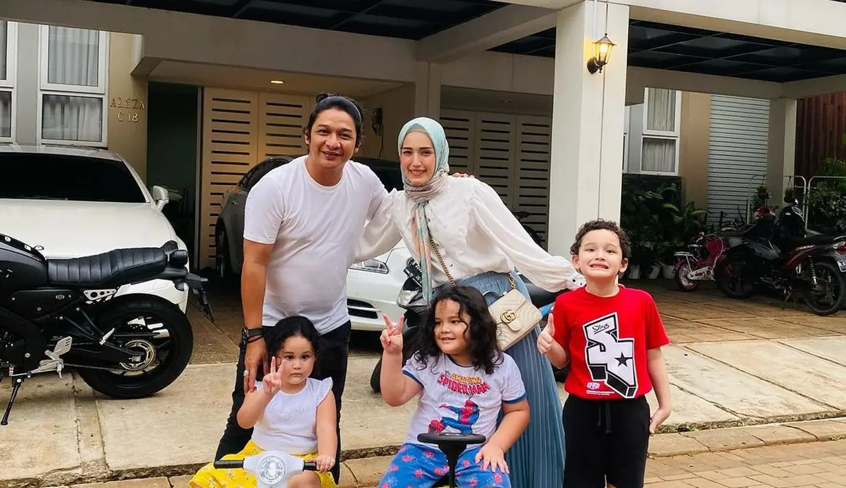 Adelia dan Pasha Ungu (Instagram/adeliapasha)