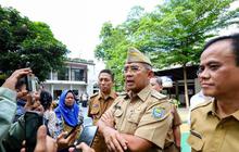 Walikot Farhan Temukan Masih Banyak Warga Bandung Buang Air Besar ke Sungai