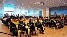 Sambil Bekerja di Hong Kong, 26 Pekerja Migran Indonesia Berhasil Raih Gelar Sarjana UT