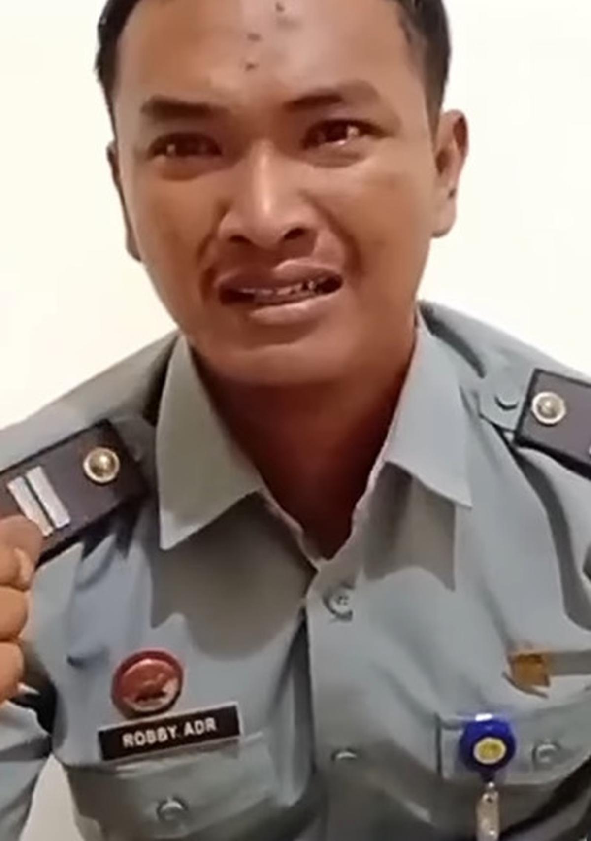 Petugas Lapas Menangis Minta Bantuan Presiden