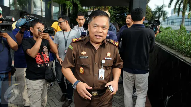 20160816-Sarjono Turin Sambangi KPK Soal Kasus Penjualan Tanah di Permata Hijau