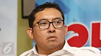 Wakil Ketua DPR Fadli Zon menjadi pembicara dalam diskusi 'Freeport Bikin Repot' di Jakarta, Sabtu (21/11). (Liputan6.com/Immanuel Antonius)