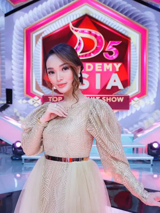 Zaskia Gotik (Instagram/zaskia_gotix)