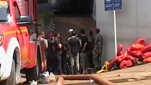 Tim SAR Cari Korban Terakhir di Banjir Basement Plaza UOB