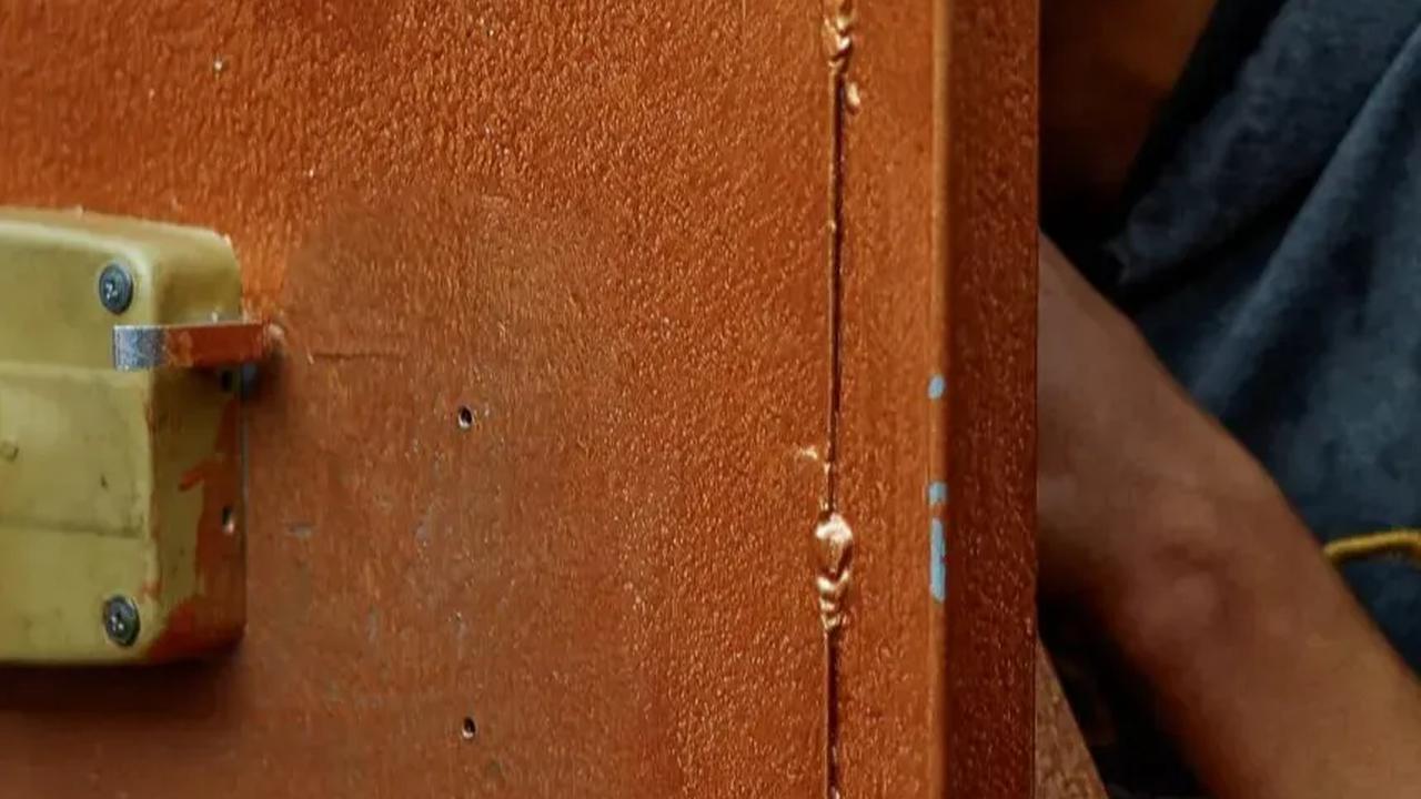 FOTO: Wajah Sedih dan Tangis Histeris Warga Gaza Kehilangan Anggota Keluarga Setelah Gempuran Rudal Israel di Khan Younis