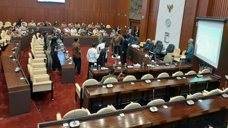 Politikus PDIP Sudin Ditetapkan sebagai Ketua Komisi IV