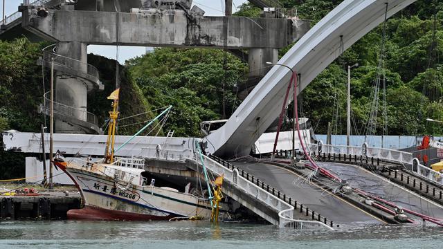 Jembatan Beton Ambruk di Taiwan, 14 Orang Terluka