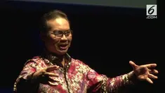 Hasto meluncurkan program "Bela & Beli Kulonprogo" untuk mengangkat perekenomian Kabupaten Kulon Progo. Kebijakan tersebut mampu mendongkrak industri batik lokal.