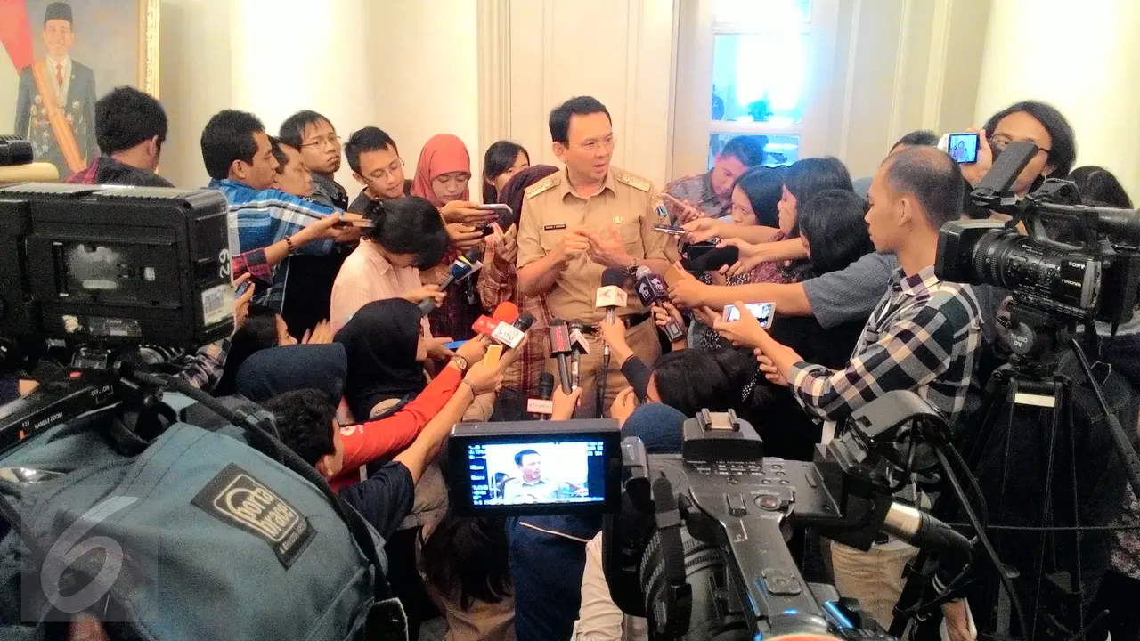 Gubernur Basuki Tjahaja Purnama (Ahok) 