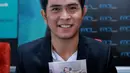 Peluncuran single 'Mencari Cinta Sejati' di kantor MD Entertainment, kawasan Setiabudi, Jakarta, Jumat (20/5), Cakra mengaku beban membawakan lagunya tersebut. Alasannya, tipikal lagu bertolak belakang dengan karakter suaranya. (Adrian Putra/Bintang.com)
