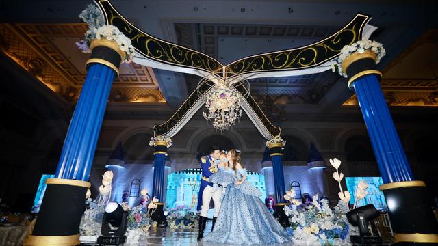 YouTuber Andy Sugar merayakan ulang tahun anak pertamanya, Madeline Victoria Sugiarto, dengan mewah.