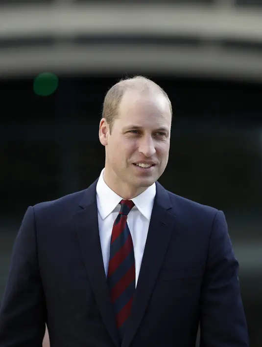 Ratu dan Raja Inggris yang masih menjabat hingga saat ini belum dikabarkan waktu pensiun mereka, dan belum ada tanda-tandanya juga. Selain itu pihak kerajaan pun belum menyampaikan pengumuman resminya. (AFP/Bintang.com)