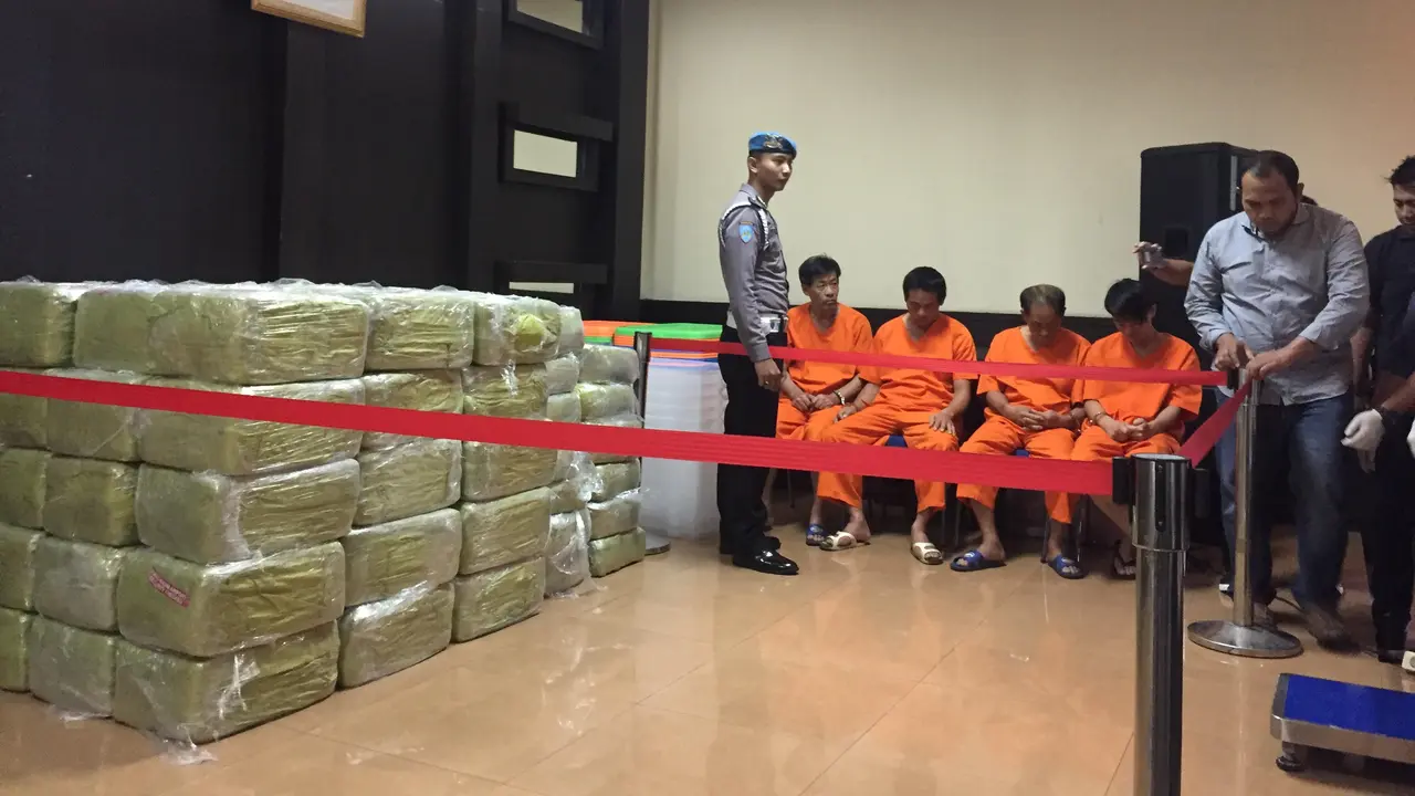 4 Tersangka kasus sabu 1,6 ton