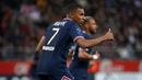 Kylian Mbappe. Striker berusia 22 tahun ini dipercaya kembali mengenakan jersey nomor punggung 7 oleh PSG yang musim lalu menjadi milik Moise Kean. Mbappe mulai menggunakan jersey nomor punggung 7 sejak 2018/2019, setelah sempat menggunakan nomor 29 di musim pertamanya. (Foto: AFP/Franck Fife)