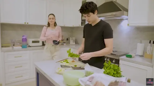 Detail Dapur Rumah Luna Maya (Foto: YouTube Luna Maya)