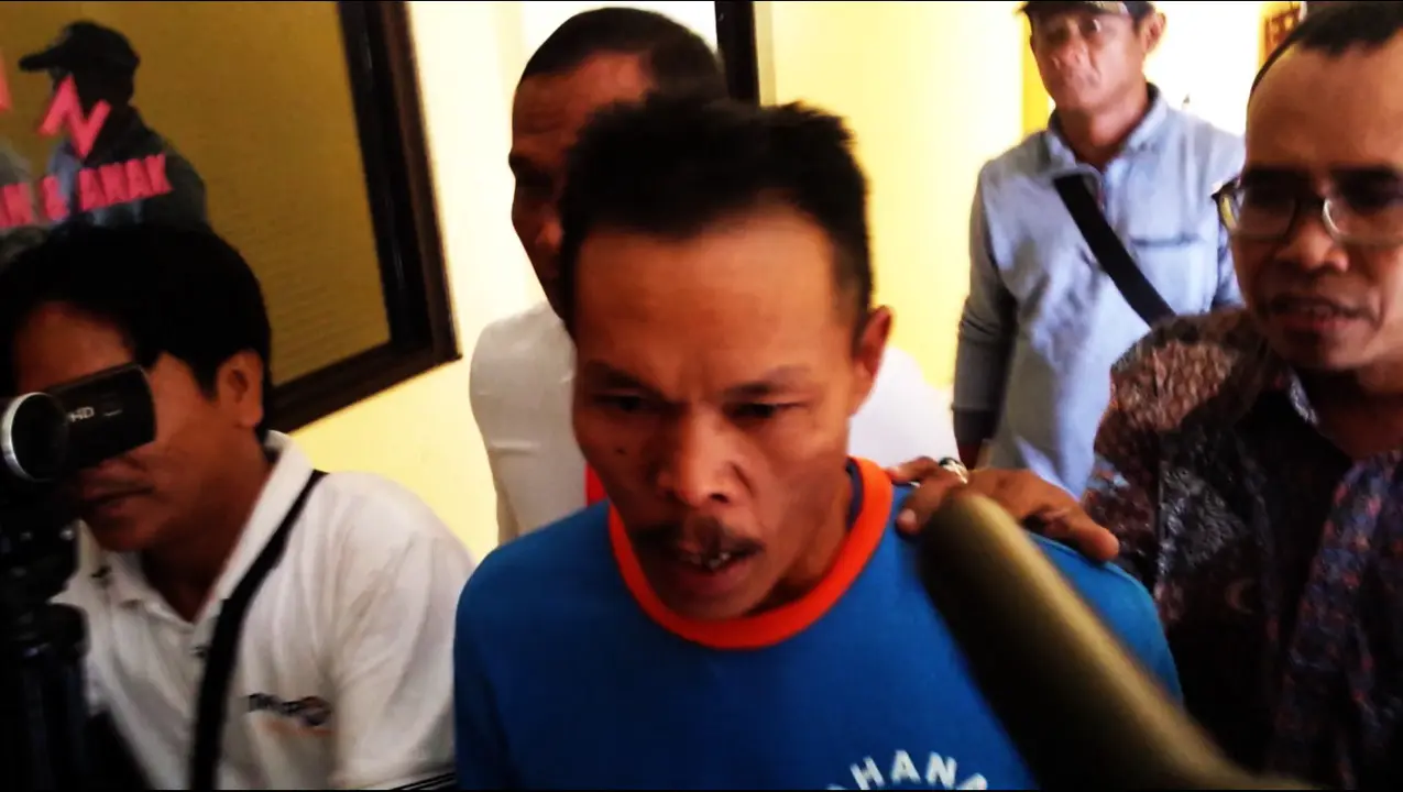 Selama penyidikan, Didin (48) tersangka pencurian cacing sonari ditahan di Mapolres Cianjur. (/Achmad Sudarno)