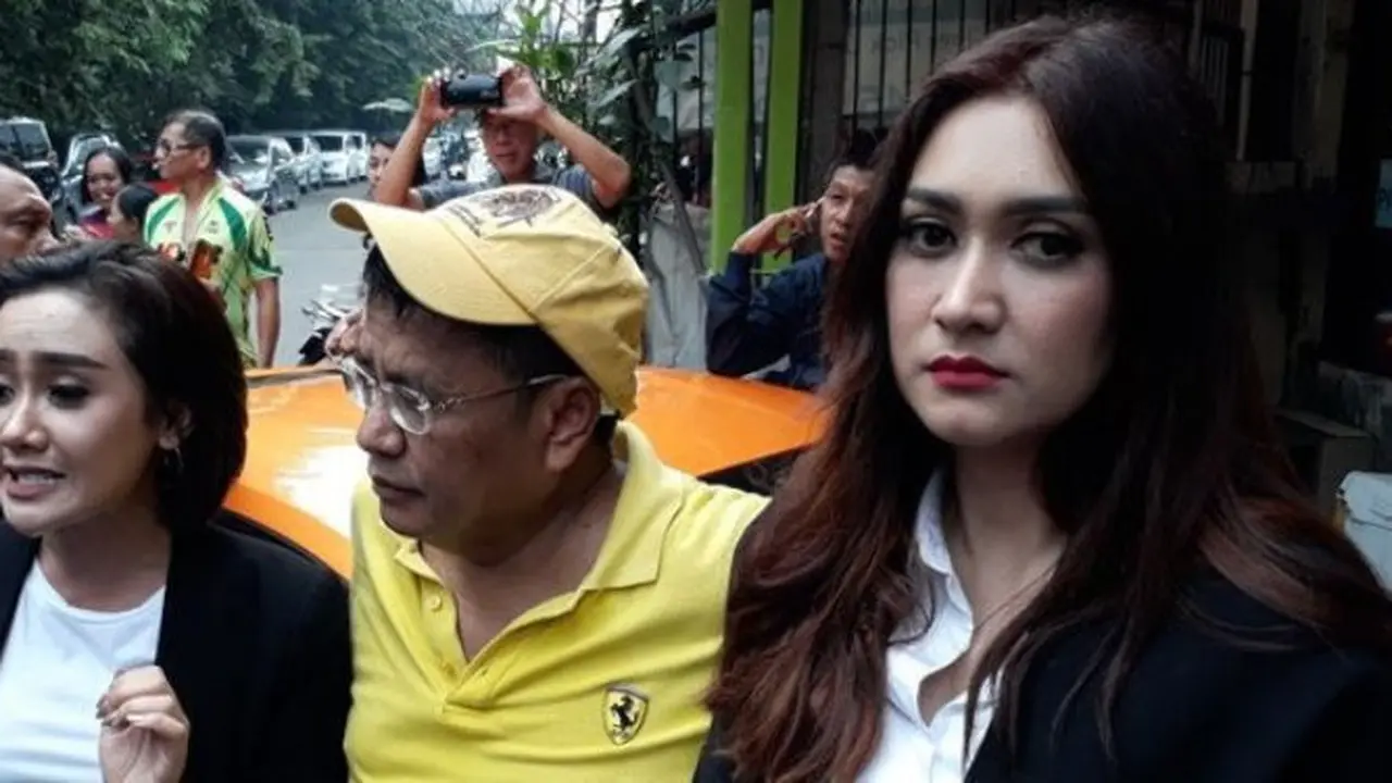 Cita, Hotman, dan Nafa Urbach © KapanLagi.com®/Mathias Purwanto