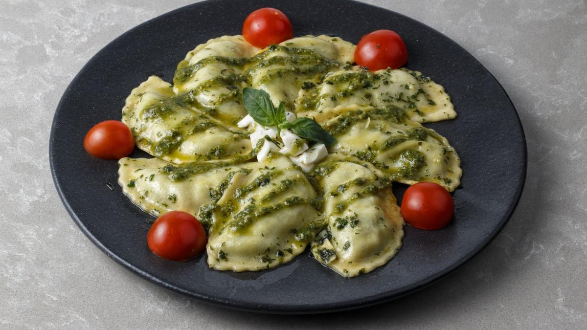 Resep Ravioli Ricotta Saus Mentega Sage yang Mewah dan Aromatik
