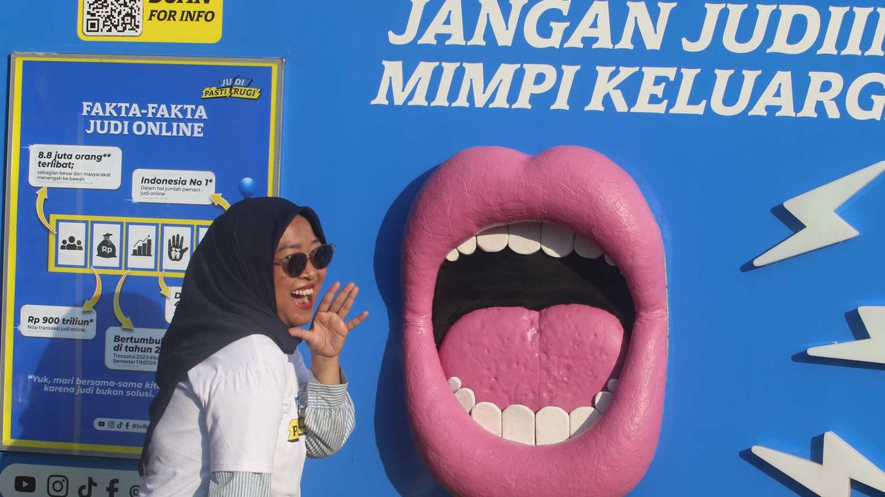 FOTO; Kampanye ‘Judi Pasti Rugi’ Sapa Warga Jakarta: Serukan Bahaya Judi Online