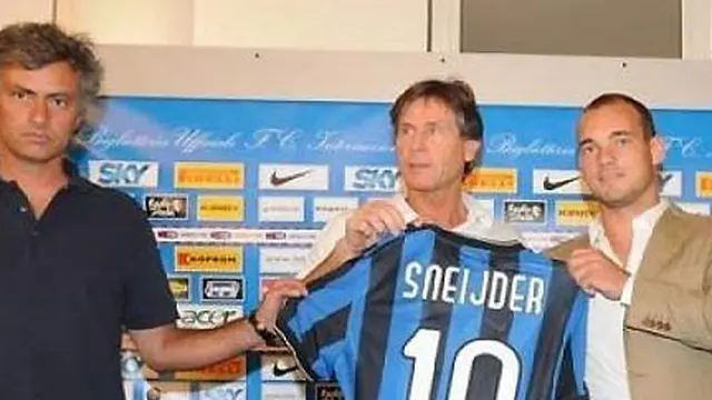 img_mou_sneijder.jpg
