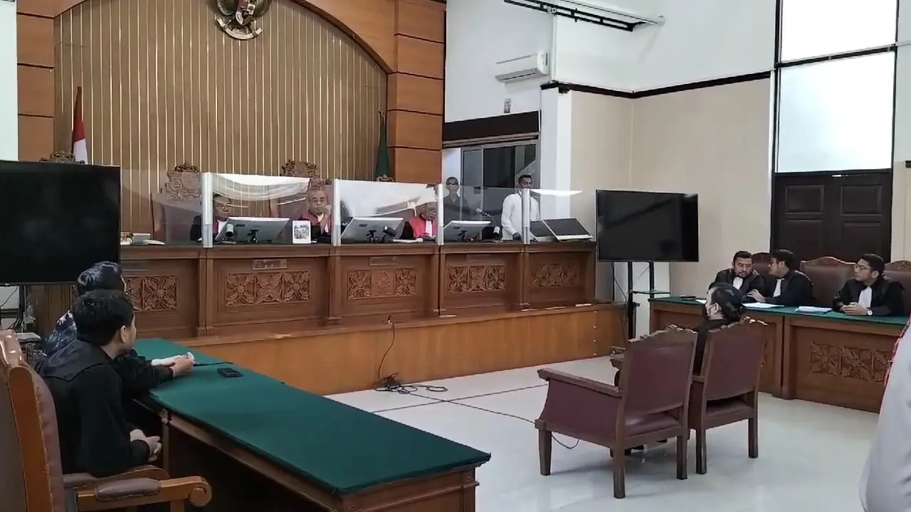 Mahendra Dito Sampurno alias Dito Mahendra divonis dengan hukuman penjara selama tujuh bulan