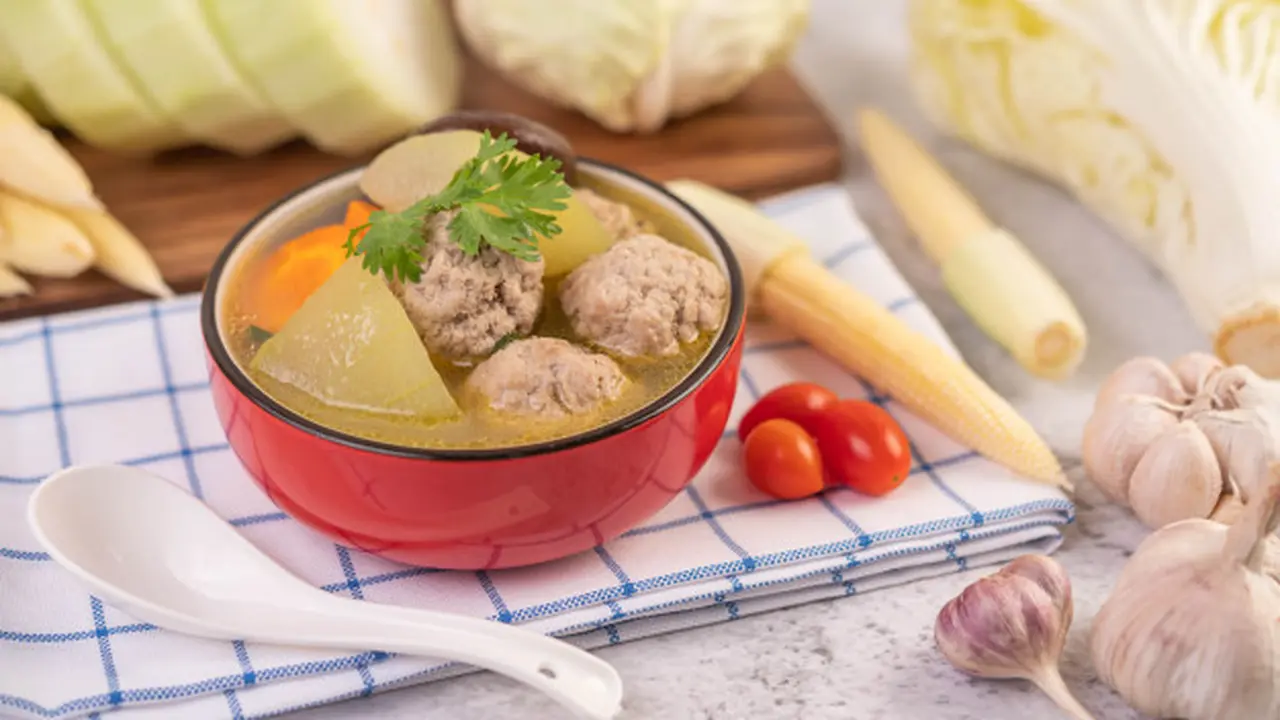 Mengonsumsi Sayur dan Buah