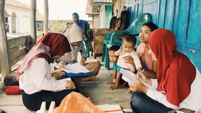 Kunjungan ke rumah balita kurang gizi di Kab. Sumbawa Barat