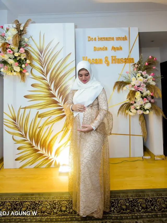 7 Momen Opick dan Bebi Silvana Gelar Tasyakuran 4 Bulanan Ini Penampilannya Curi Perhatian