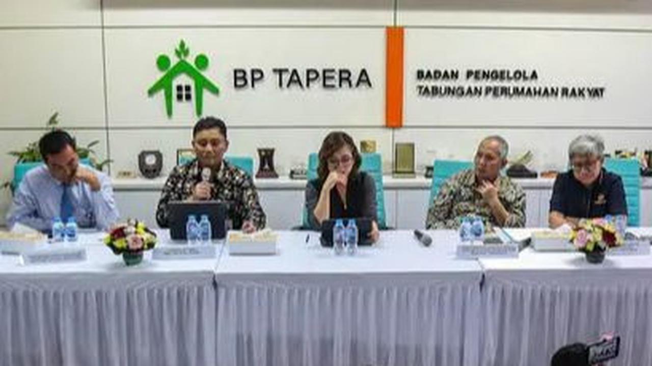 Komisioner Badan Pengelola Tabungan Perumahan Rakyat (BP Tapera) Heru Pudyo Nugroho (kedua kanan) memberikan keterangan dalam konferensi pers di Kantor BP Tapera, Jakarta, Rabu (5/6/2024). Dalam momen tersebut, Heru mengungkap spesifikasi rumah yang akan 