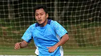 Samsul Arif senang Barito Putera beruji coba melawan Arema. (Bola.com/Iwan Setiawan)