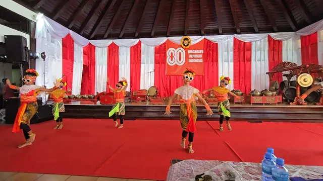 Perayaan HUT ke-80 RI yang dilaksanakan KBRI Paramaribo, Suriname, turut dimeriahkan dengan kesenian dari tanah air.