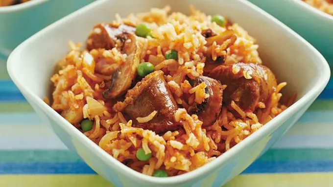 Nasi goreng sosis sedap/copyright Taste.com