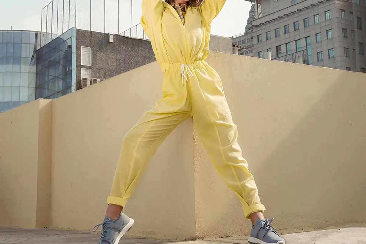 coverall jumpsuit/dok. Instagram @hushpuppiesid