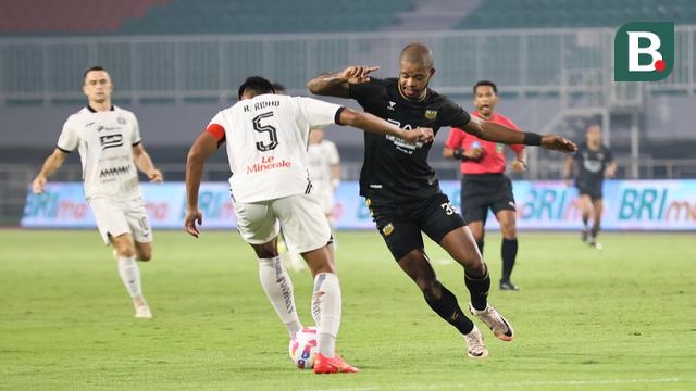 Alex Martins dan Rizky Ridho - Dewa United Vs Persija Jakarta di BRI Liga 1 2024/2025